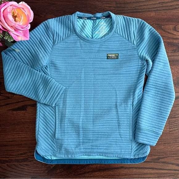 L.L. Bean Tops - LL Bean Airlight pullover, size XS